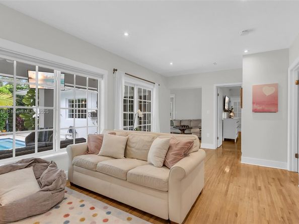 1536 Alegriano Ave, Coral Gables FL 33146