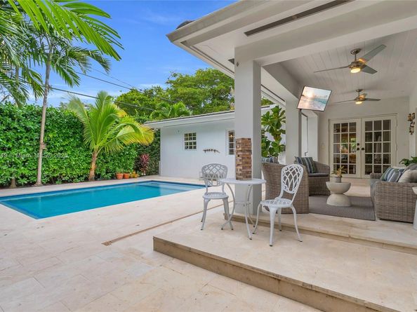 1536 Alegriano Ave, Coral Gables FL 33146