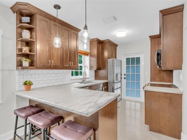 1536 Alegriano Ave, Coral Gables FL 33146