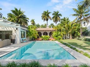 1028 NE 84th St, Miami FL 33138