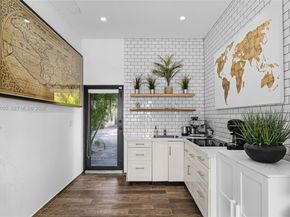 1028 NE 84th St, Miami FL 33138