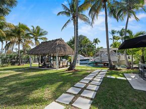 1028 NE 84th St, Miami FL 33138