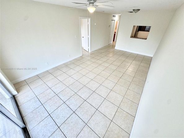 2800 Riverside Dr 2011, Coral Springs FL 33065