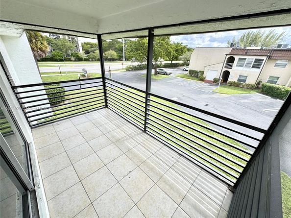 2800 Riverside Dr 2011, Coral Springs FL 33065