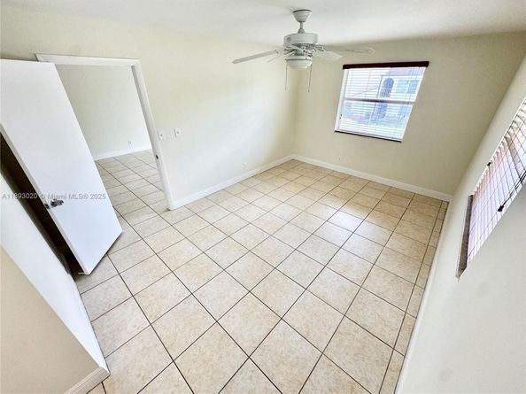 2800 Riverside Dr 2011, Coral Springs FL 33065