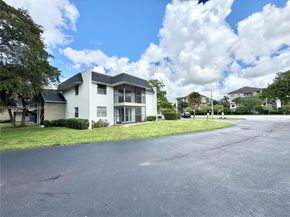 2800 Riverside Dr 2011, Coral Springs FL 33065