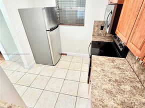 2800 Riverside Dr 2011, Coral Springs FL 33065
