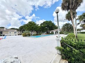 2800 Riverside Dr 2011, Coral Springs FL 33065