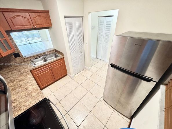 2800 Riverside Dr 2011, Coral Springs FL 33065