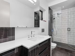 2370 Bayview Ln, North Miami FL 33181