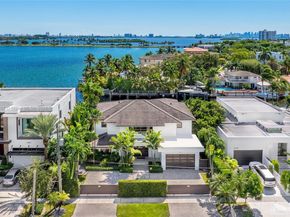 2370 Bayview Ln, North Miami FL 33181