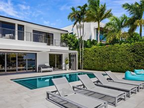 2370 Bayview Ln, North Miami FL 33181