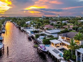 2370 Bayview Ln, North Miami FL 33181