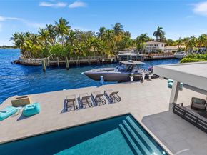 2370 Bayview Ln, North Miami FL 33181