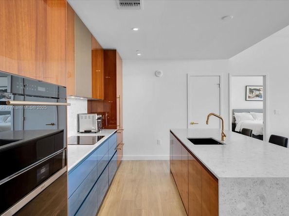 2678 Tigertail Ave 513, Miami FL 33133