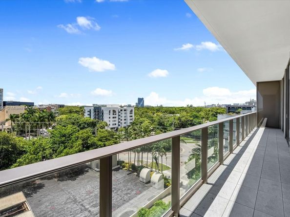 2678 Tigertail Ave 513, Miami FL 33133
