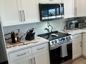 2500 NE 48th Ln 607, Fort Lauderdale FL 33308