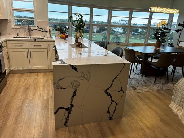 2500 NE 48th Ln 607, Fort Lauderdale FL 33308