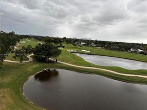 2500 NE 48th Ln 607, Fort Lauderdale FL 33308