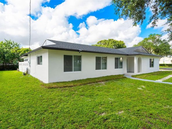 5360 SW 9th St, Plantation FL 33317