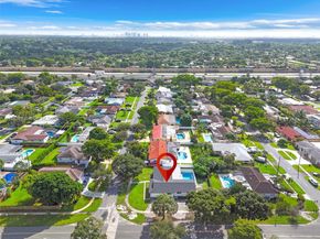 5360 SW 9th St, Plantation FL 33317