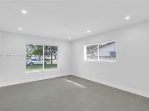 5360 SW 9th St, Plantation FL 33317