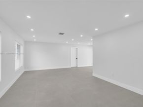 5360 SW 9th St, Plantation FL 33317