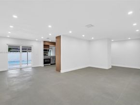 5360 SW 9th St, Plantation FL 33317