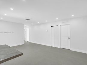 5360 SW 9th St, Plantation FL 33317