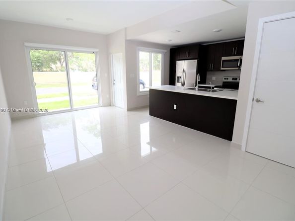 13966 SW 259th Way, Homestead FL 33032