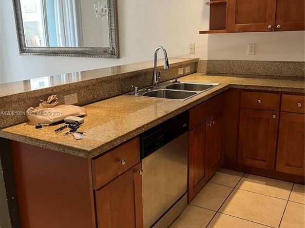 11440 NW 75th Ter, Doral FL 33178