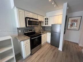 4228 N Ocean Dr 17, Lauderdale By The Sea FL 33308