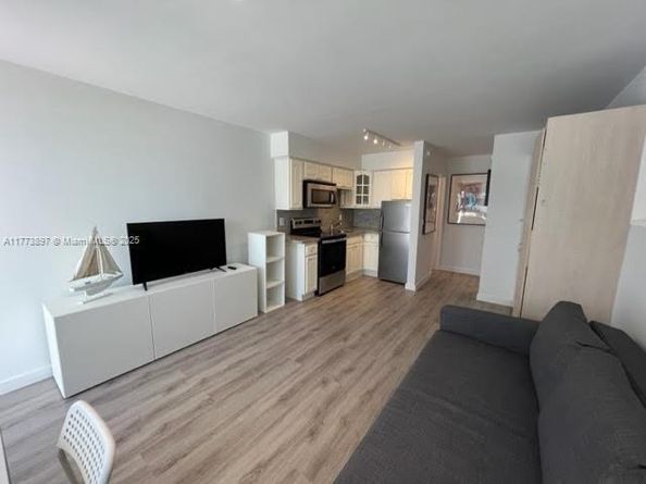 4228 N Ocean Dr 17, Lauderdale By The Sea FL 33308