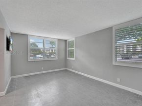 9330 Lagoon Pl 109, Davie FL 33324