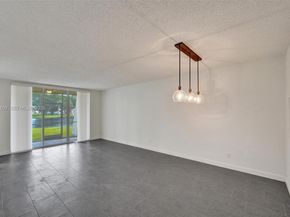 9330 Lagoon Pl 109, Davie FL 33324