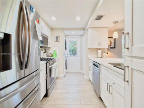 7034 SW 112th Ct, Miami FL 33173