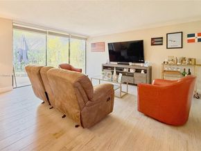 7034 SW 112th Ct, Miami FL 33173