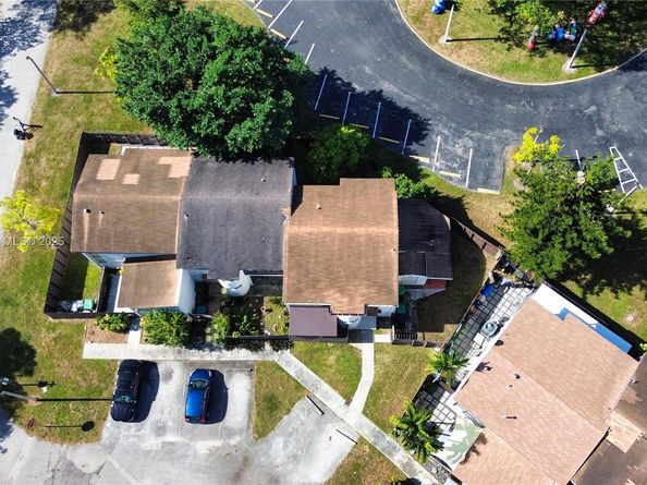 7034 SW 112th Ct, Miami FL 33173