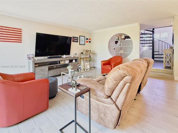 7034 SW 112th Ct, Miami FL 33173