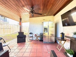 7034 SW 112th Ct, Miami FL 33173