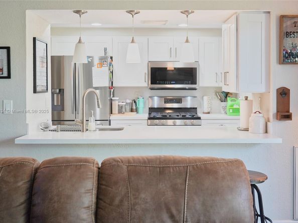 7034 SW 112th Ct, Miami FL 33173