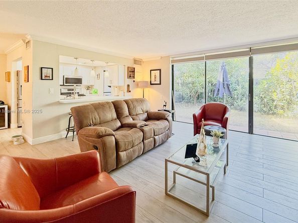 7034 SW 112th Ct, Miami FL 33173