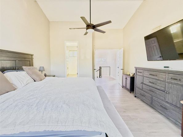 7034 SW 112th Ct, Miami FL 33173