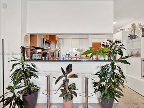 31 SE 5th St 2910, Miami FL 33131