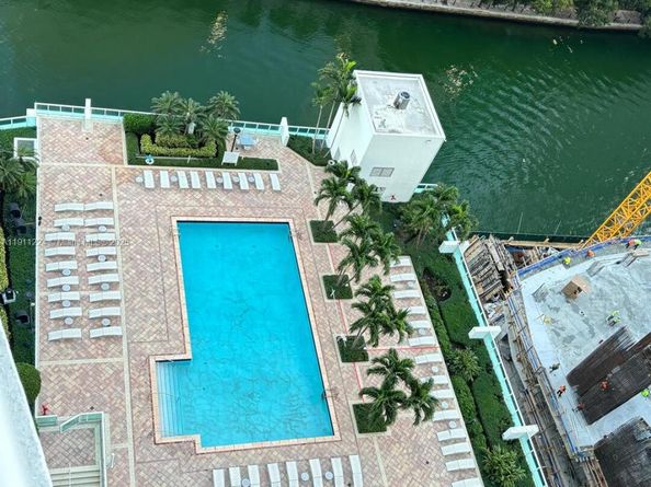 31 SE 5th St 2910, Miami FL 33131