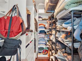 31 SE 5th St 2910, Miami FL 33131