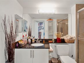 31 SE 5th St 2910, Miami FL 33131