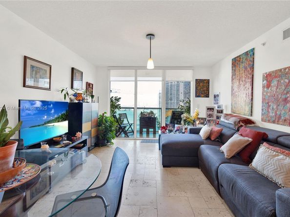 31 SE 5th St 2910, Miami FL 33131