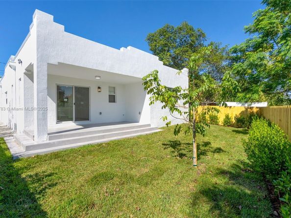 4008 Greenwood Ave, West Palm Beach FL 33407