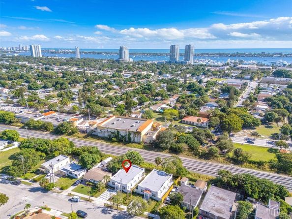 4008 Greenwood Ave, West Palm Beach FL 33407